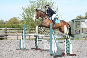 Iyla Gallacher win in the Nupafeed Supplements Senior Discovery Second Round at Tushingham Arena